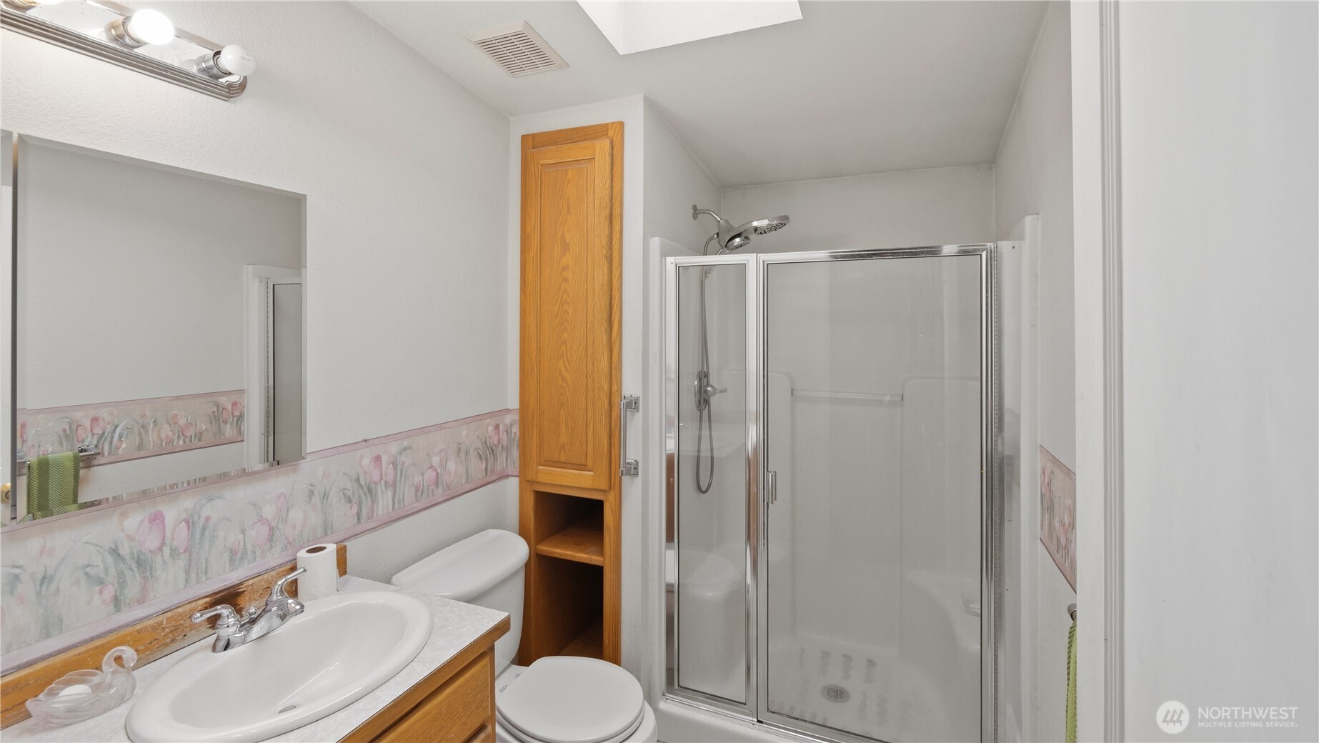 8232 184th Street Southwest Edmonds, WA 98026 - Photo 15 of 40 Gallery Image 15