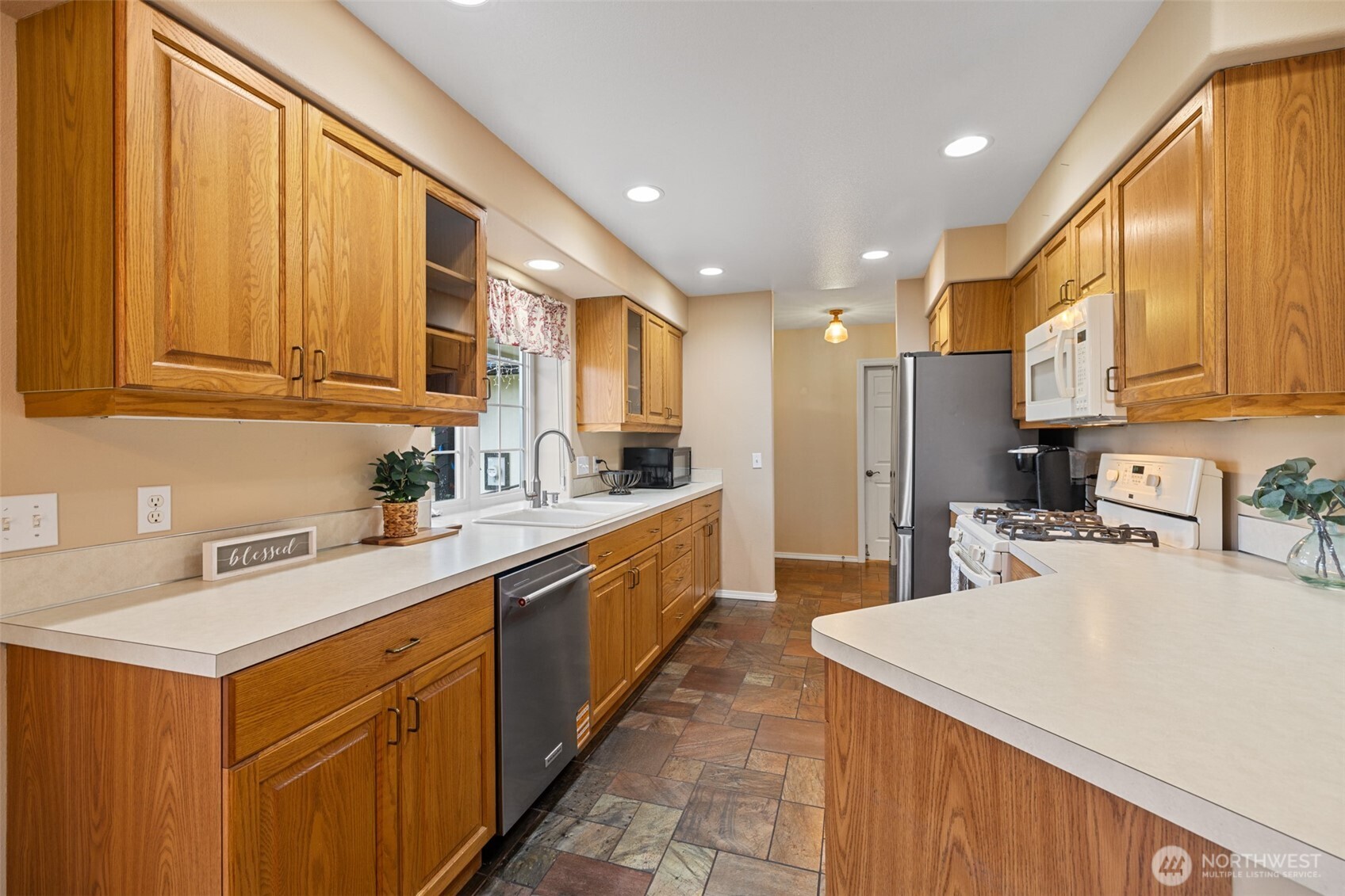 1023 North Littlejohn Way Sequim, WA 98382 - Photo 12 of 40