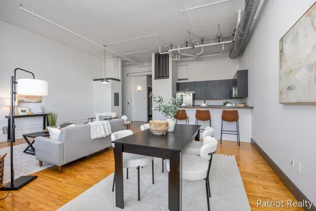 $259,900 | 600 Broadway Avenue Northwest, Unit 204, Grand Rapids, MI 49504