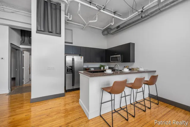 $259,900 | 600 Broadway Avenue Northwest, Unit 204, Grand Rapids, MI 49504