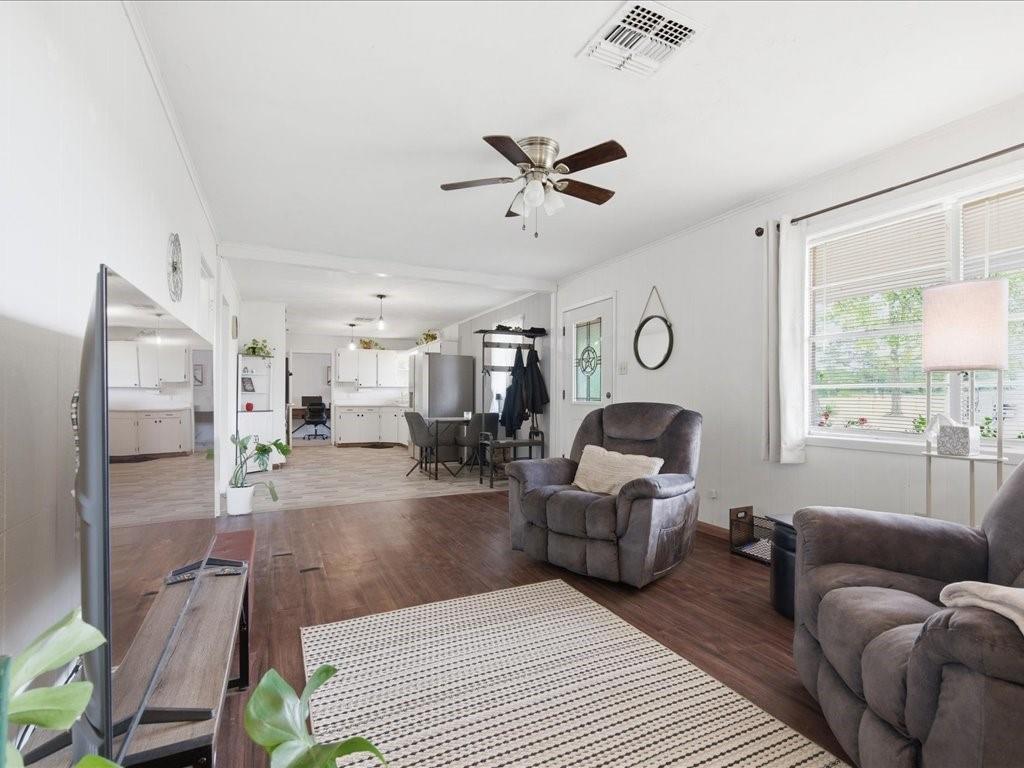 1085 Duke Road Kennard, TX 75847 - Photo 10 of 40