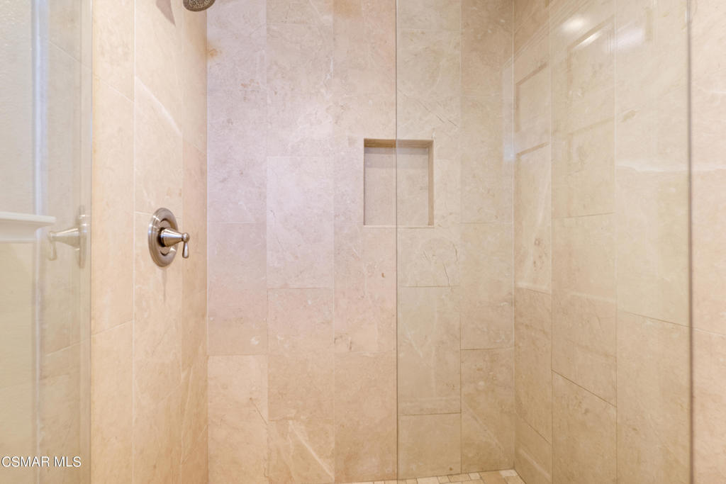 932 Thistlegate Road Oak Park, CA 91377 - Photo 14 of 25 a bathroom with a shower