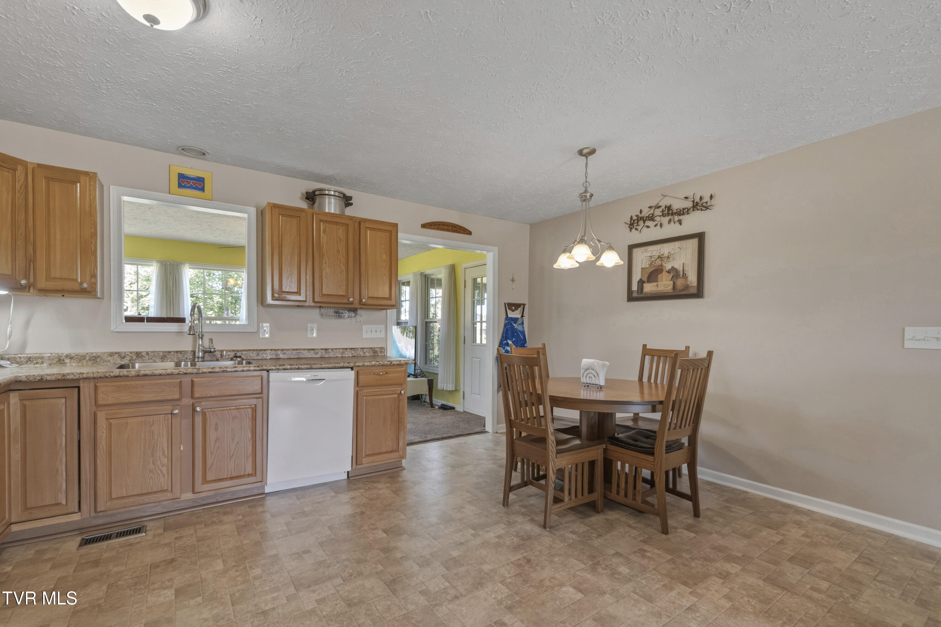 58 Fairview Ridges Drive Afton, TN 37616 - Photo 13 of 50 DSC03283
