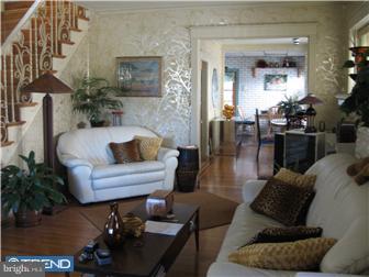 943 East Rittenhouse Street Philadelphia, PA 19138 - Photo 7 of 9 Living Room