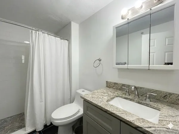 $4,695 | 48 Derby Street, Unit 1, Somerville, MA 02145