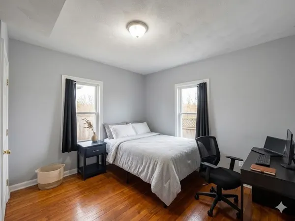 $4,695 | 48 Derby Street, Unit 1, Somerville, MA 02145