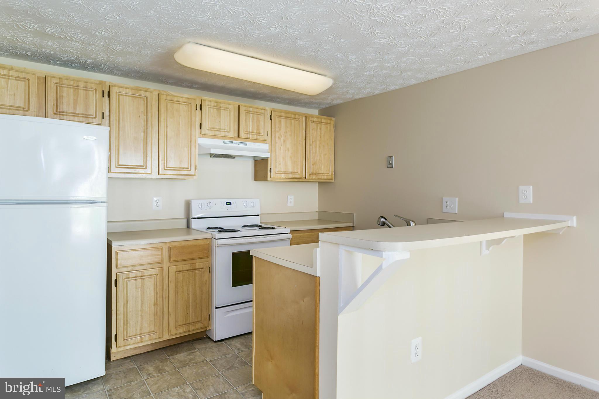 5904 Watch Chain Way, Unit 704 Columbia, MD 21044 - Photo 8 of 16 Kitchen