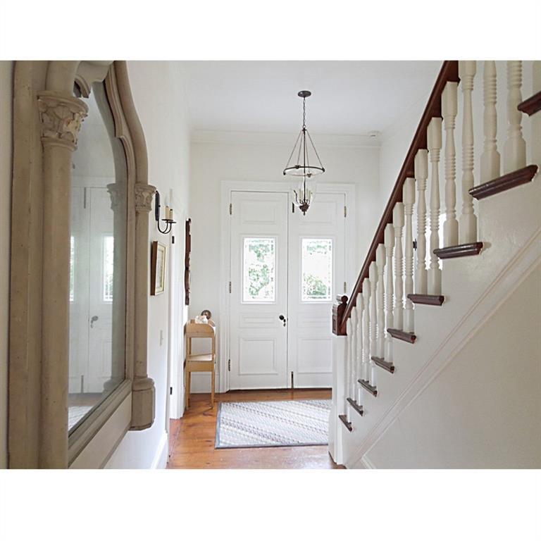 88 Main Street Castine, ME 04421 - Photo 13 of 25 Front entry hall
