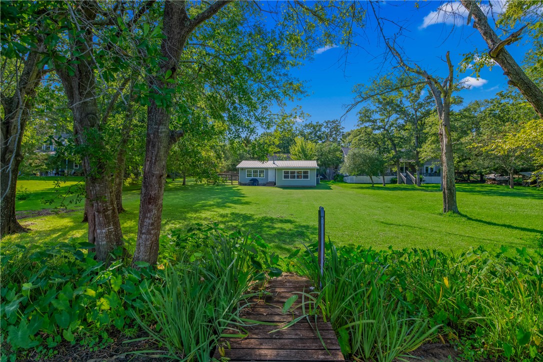 11001 Clyde Acord Road Franklin, TX 77856 - Photo 33 of 43 a view of a park with a tree