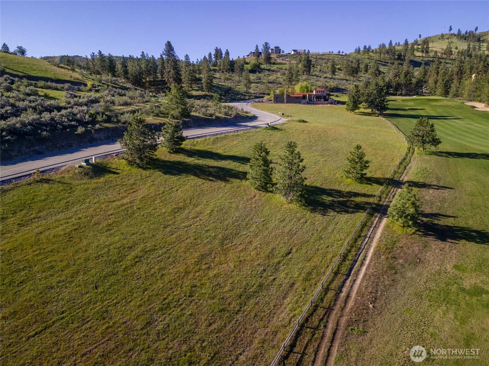 322 Paintbrush Road Chelan, WA 98816 - Photo 10 of 26 a view of a swimming pool