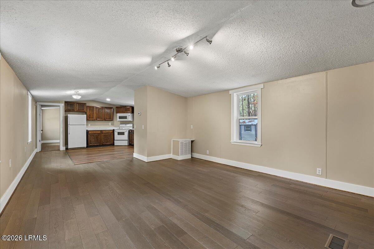 159 Apple Blossom Lane Ridgeland, SC 29936 - Photo 5 of 26 05-159 Apple Blossom Ln