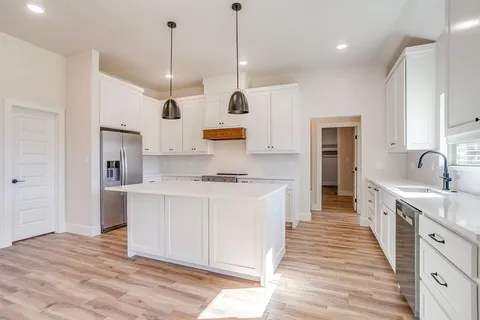 $479,000 | 217 Kilkenny Road, Poolville, TX 76487