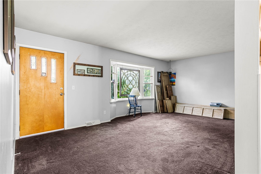 9378 Clipnock Road Stafford, NY 14143 - Photo 8 of 34 Gallery Image 8