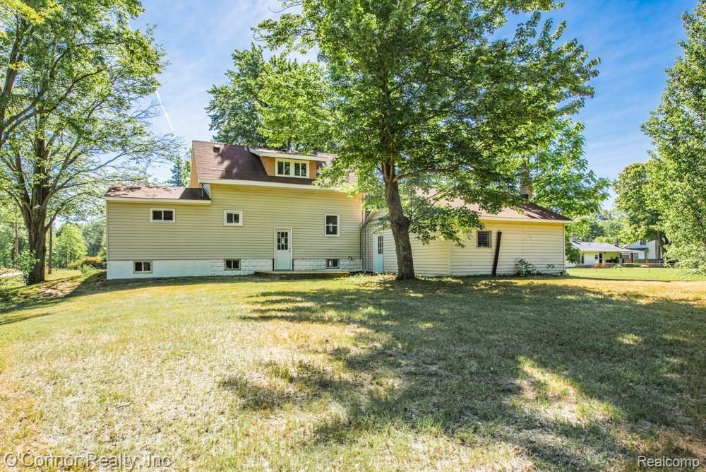 2389 Hueling Road Port Huron, MI 48060 - Photo 17 of 17 2389 Hueling-17.jpg