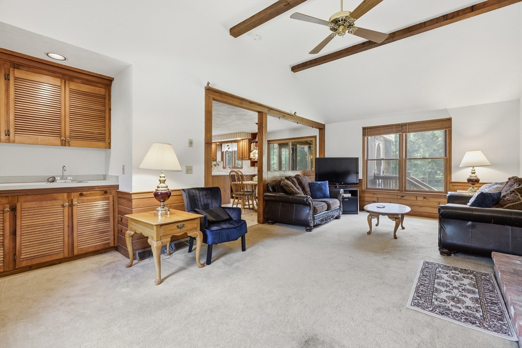 4 Oneida Place Hudson, MA 01749 - Photo 20 of 42