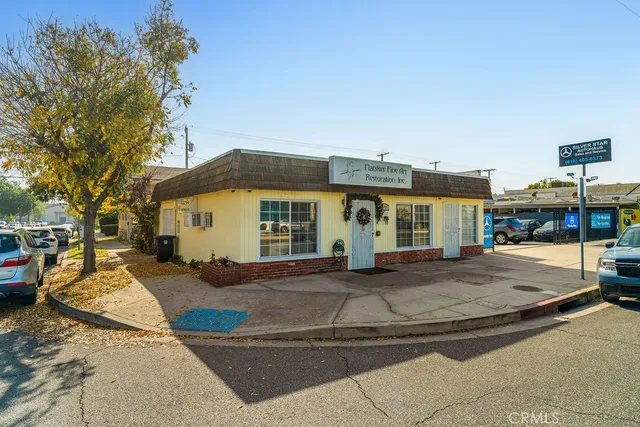 $1,550,000 | 2200 West Burbank Boulevard, Burbank, CA 91506