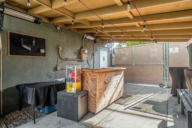 $1,550,000 | 2200 West Burbank Boulevard, Burbank, CA 91506