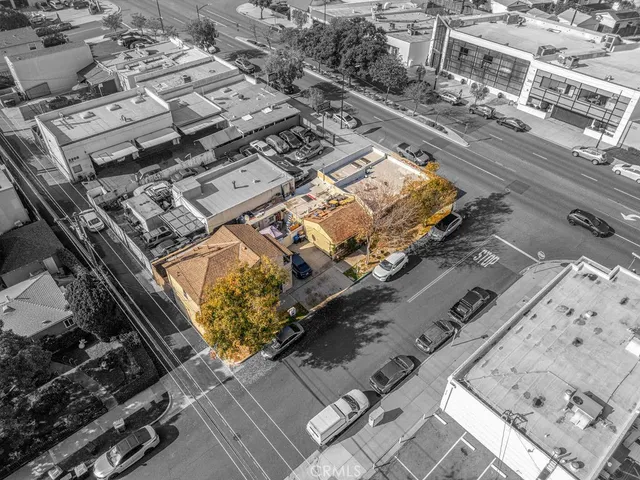 $1,550,000 | 2200 West Burbank Boulevard, Burbank, CA 91506