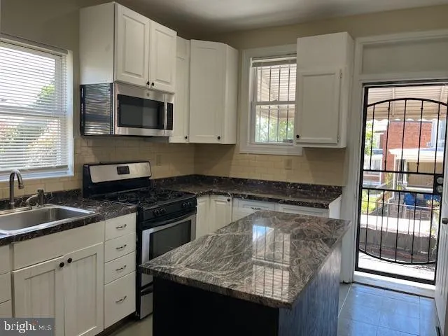 $1,990 | 537 Wildwood Parkway, Baltimore, MD 21229