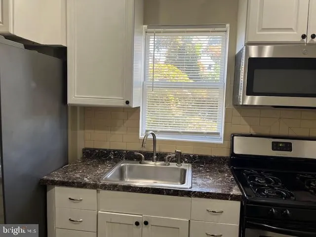 $1,990 | 537 Wildwood Parkway, Baltimore, MD 21229