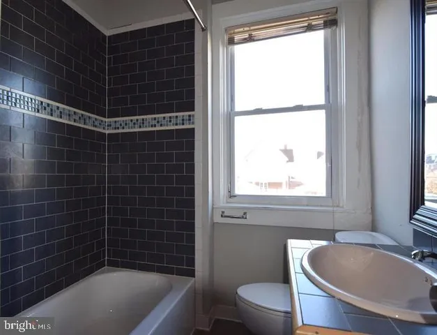 $1,990 | 537 Wildwood Parkway, Baltimore, MD 21229