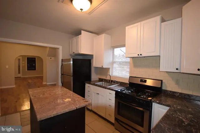 $1,990 | 537 Wildwood Parkway, Baltimore, MD 21229