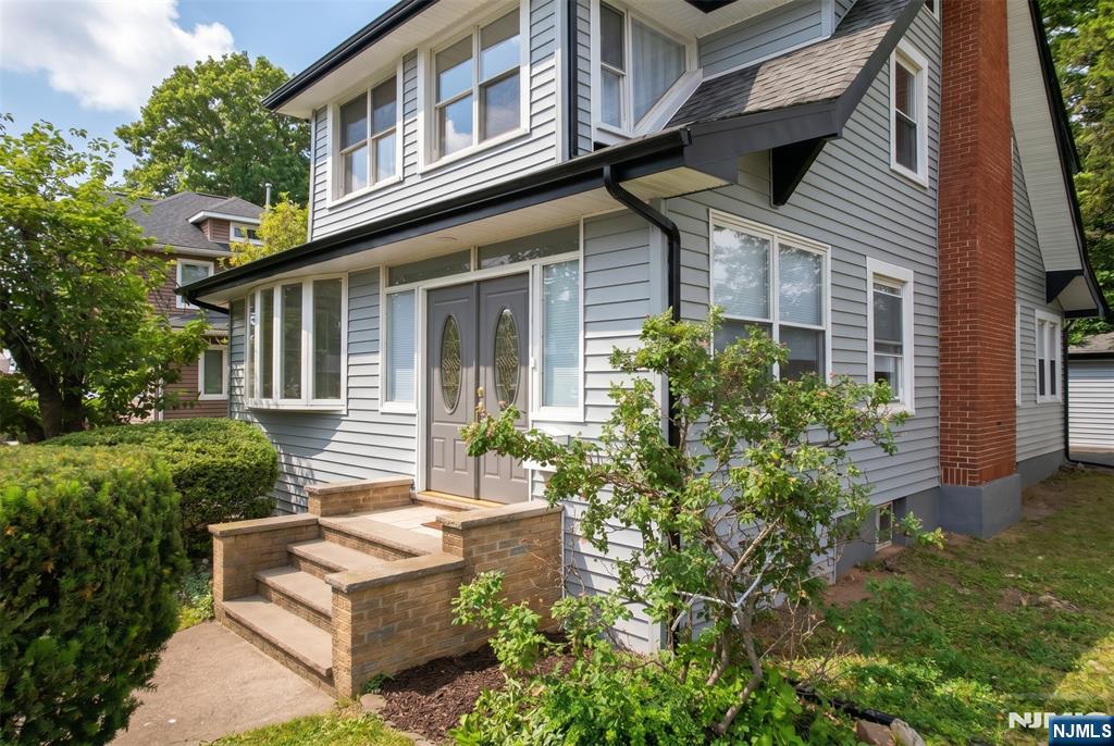 933 Maple Avenue Ridgefield, NJ 07657 - Photo 6 of 33