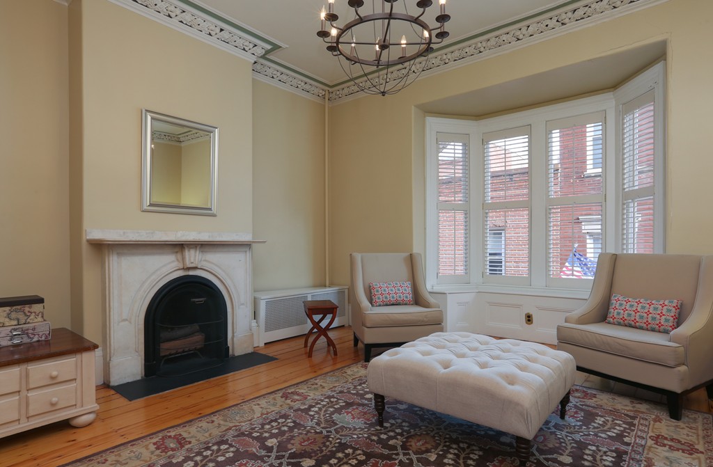 8 Cedar Street Boston, MA 02129 - Photo 3 of 10