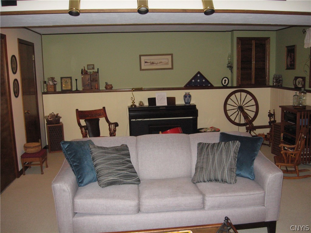 7989 Northwood Drive Rome, NY 13440 - Photo 13 of 30 Family room