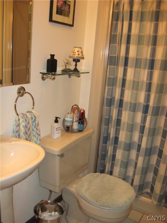 7989 Northwood Drive Rome, NY 13440 - Photo 21 of 30 Master bath