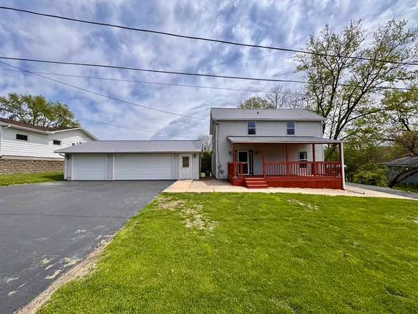 $199,900 | 208 Hand Avenue, Dixon, IL 61021