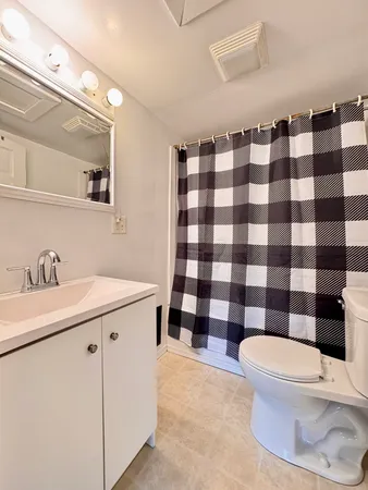 $199,900 | 208 Hand Avenue, Dixon, IL 61021