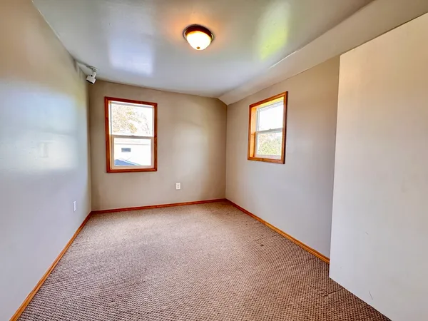 $199,900 | 208 Hand Avenue, Dixon, IL 61021