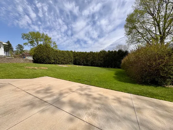 $199,900 | 208 Hand Avenue, Dixon, IL 61021