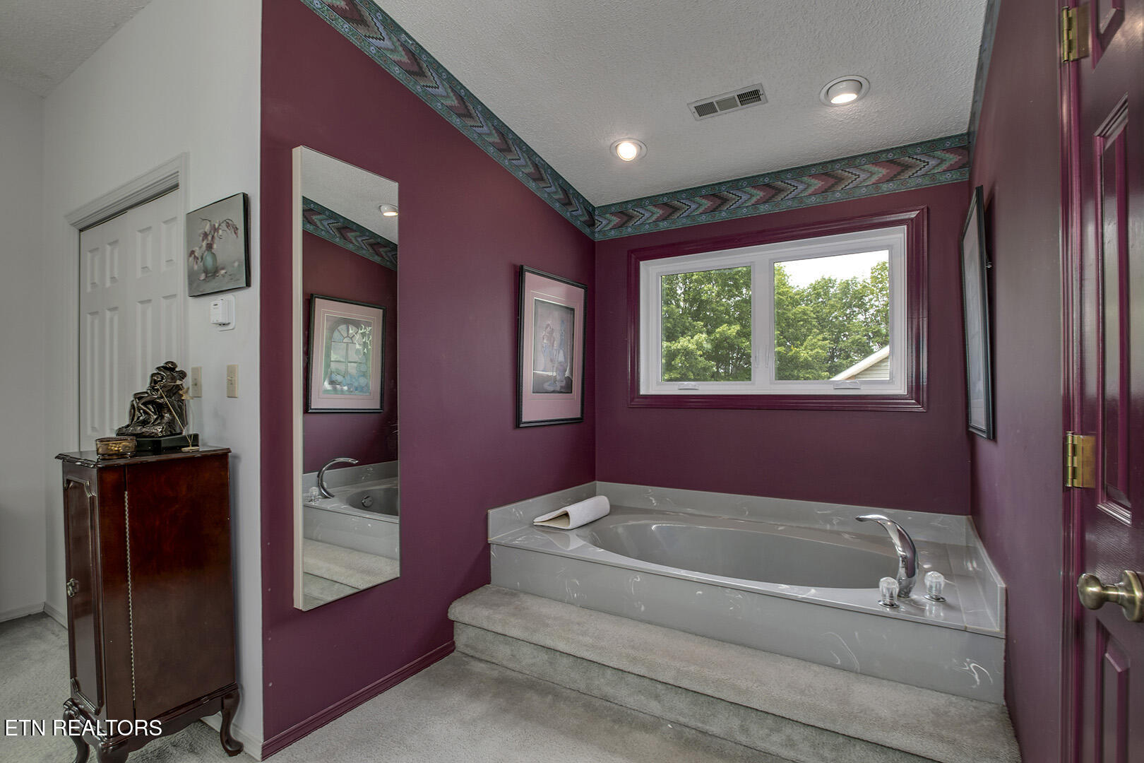 242 Chatuga Way Loudon, TN 37774 - Photo 37 of 60 37_242 Chatuga Way_MasterBath03