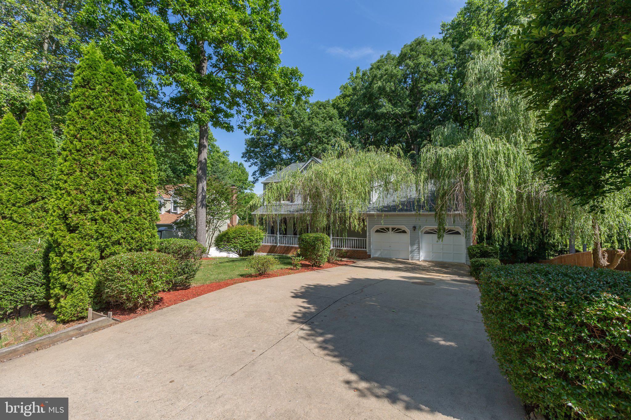 235 Choptank Road Stafford, VA 22556 - Photo 4 of 46 Huge driveway plus attached 2 car garage