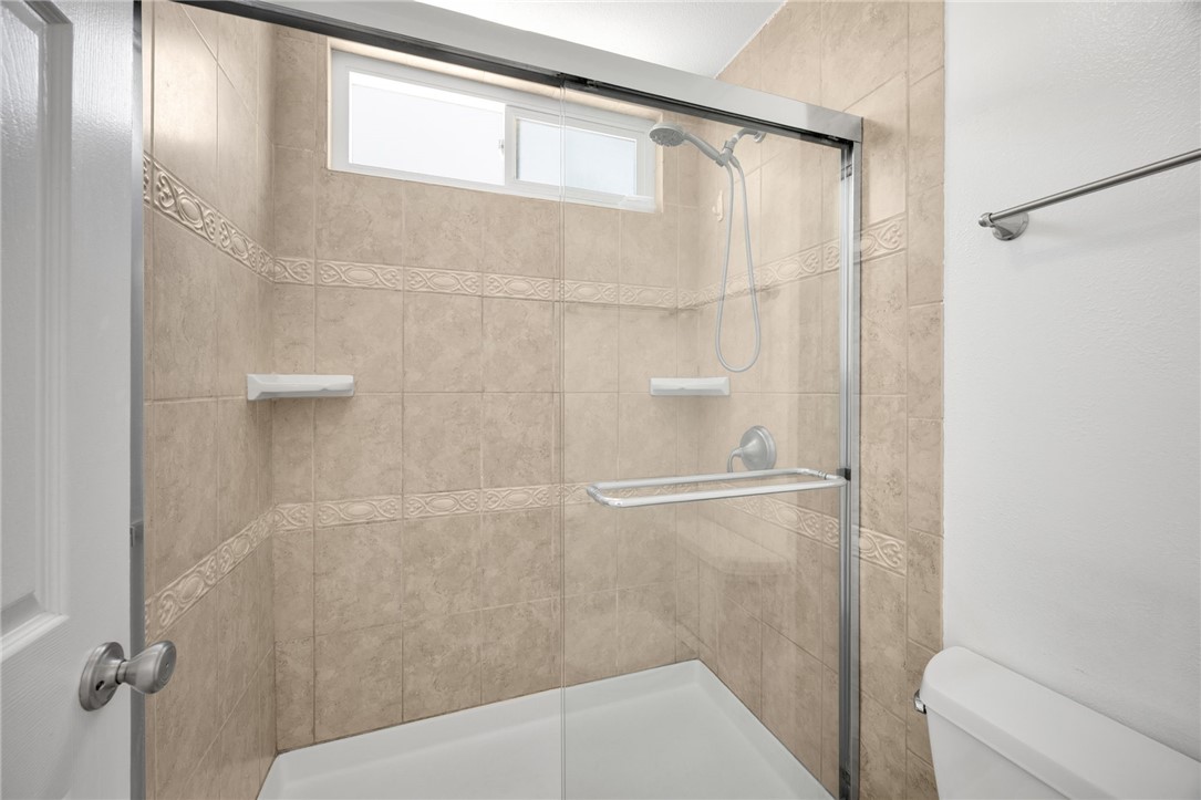 462 Castlegate Lane Brea, CA 92821 - Photo 19 of 43 19. Master Walk in Shower