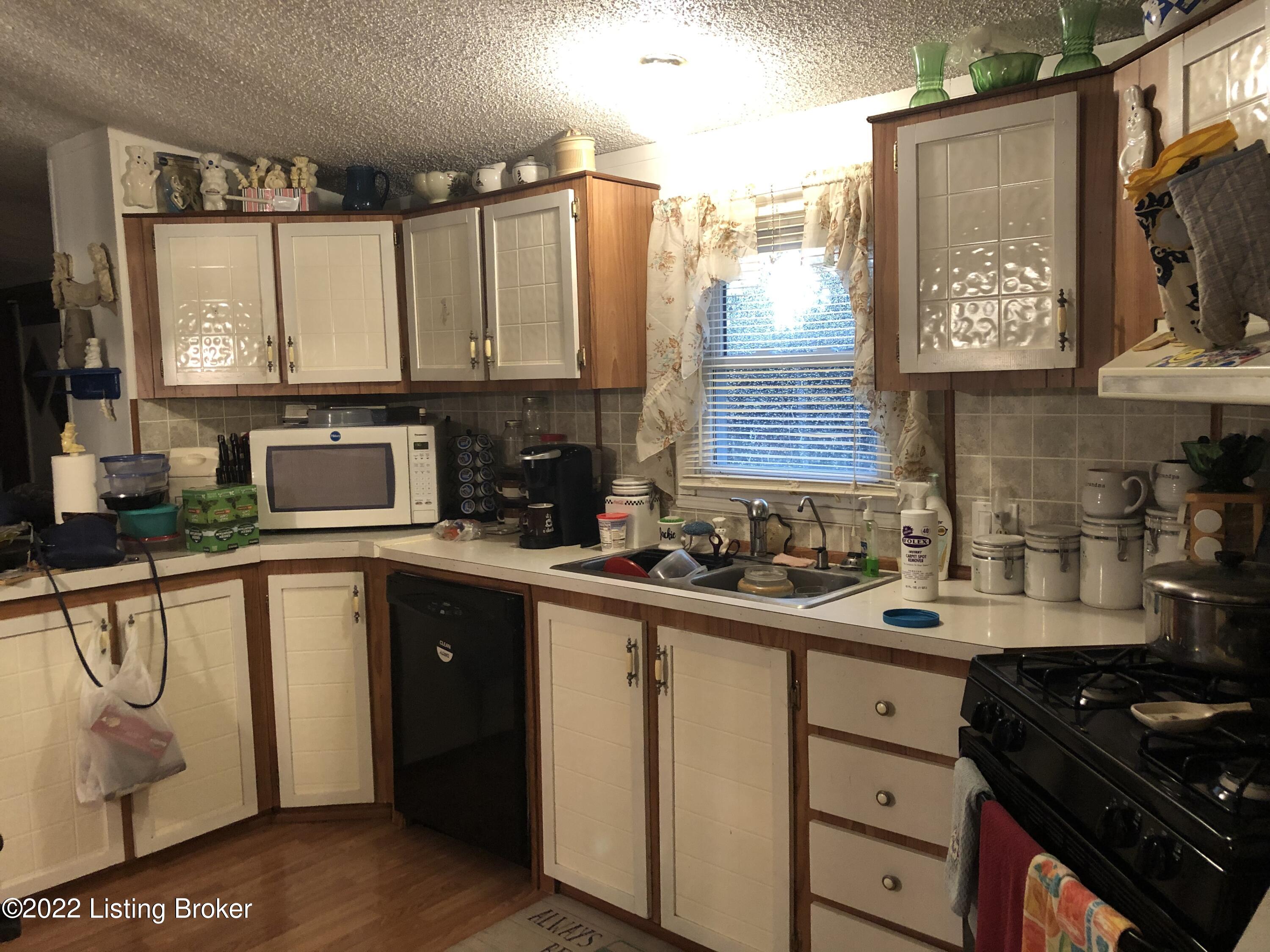 283 Summit Road Campbellsburg, KY 40011 - Photo 8 of 25 73F43929-8EB3-4D54-9927-072156B3E664
