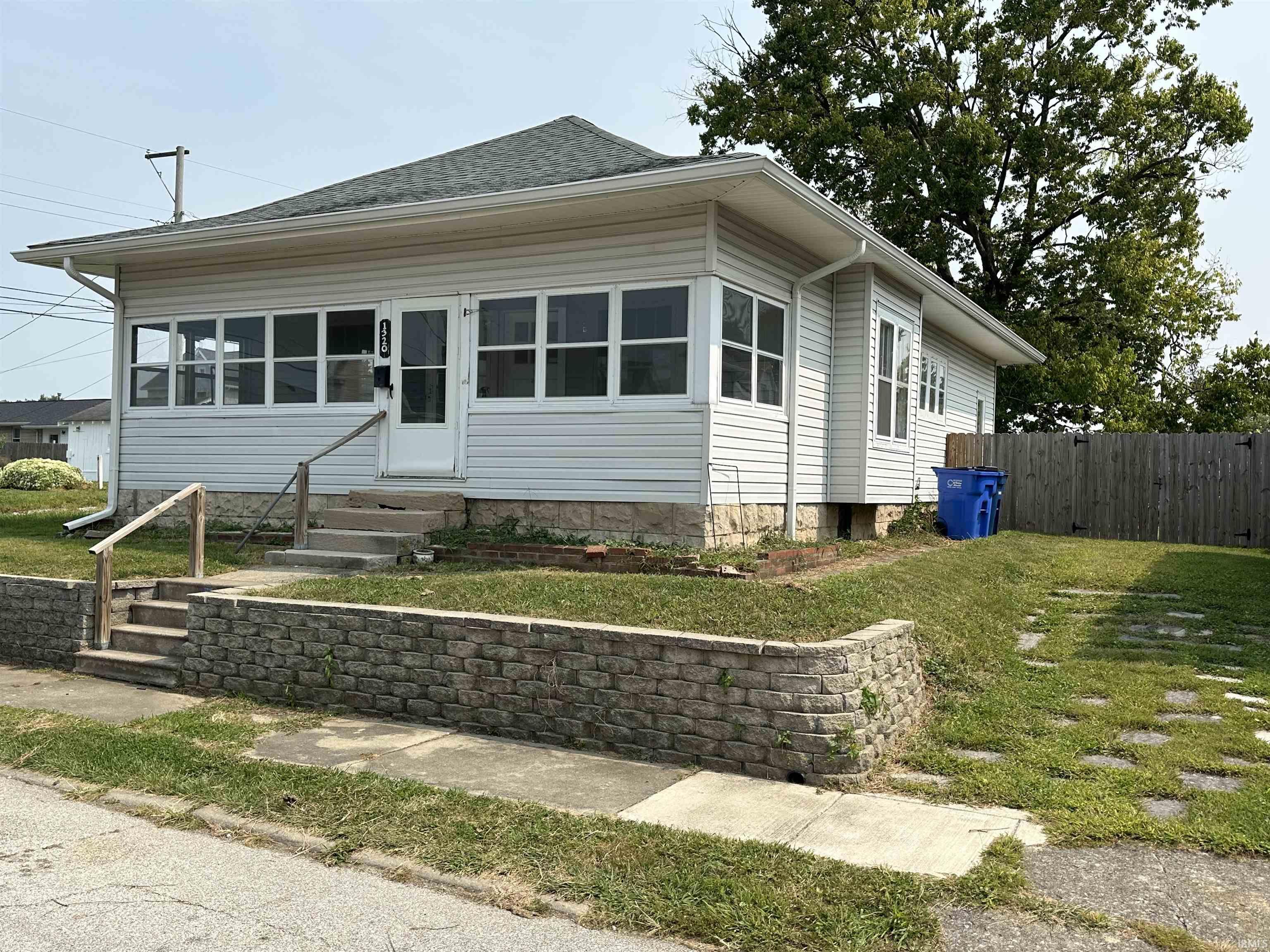 1320 Q Street Bedford, IN 47421 - Photo 1 of 32