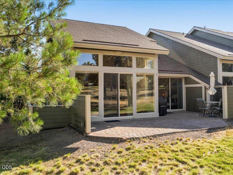 1395 Highland View Loop Redmond, OR 97756 - Photo 35 of 68