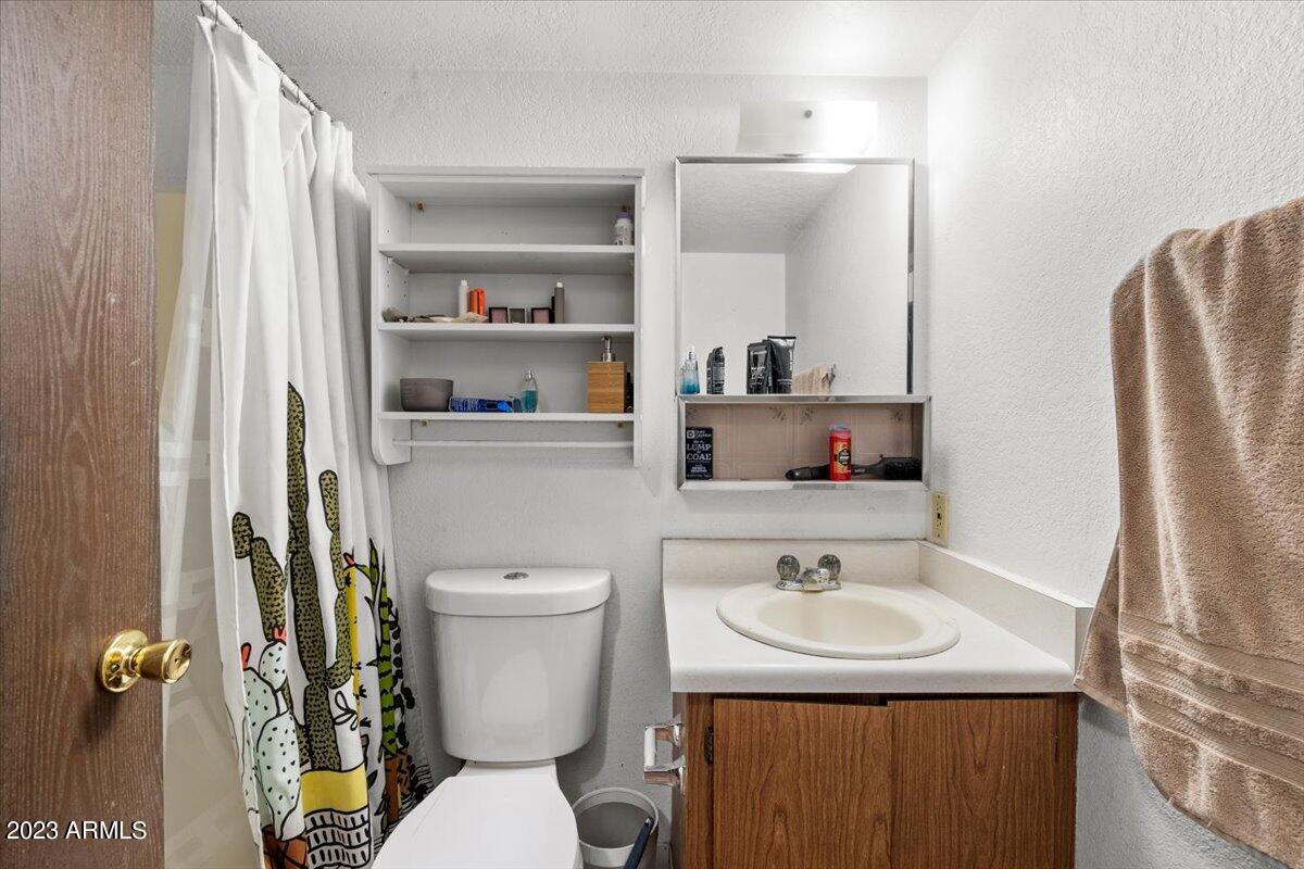 1200 South Riordan Ranch Street, Unit 52 Flagstaff, AZ 86001 - Photo 13 of 20 13-Bathroom