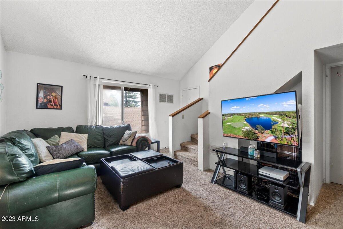 1200 South Riordan Ranch Street, Unit 52 Flagstaff, AZ 86001 - Photo 7 of 20 07-Living Room