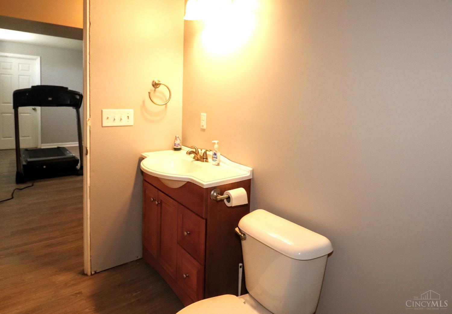 671 Warwick Road Hamilton, OH 45013 - Photo 49 of 99