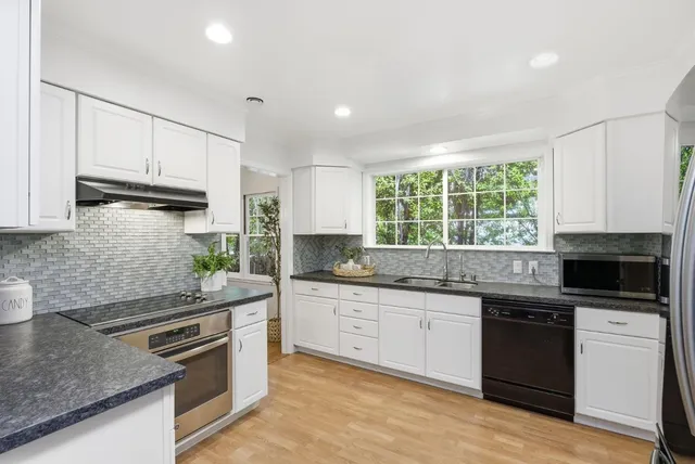 $2,290,000 | 2024 Eaton Avenue, San Carlos, CA 94070
