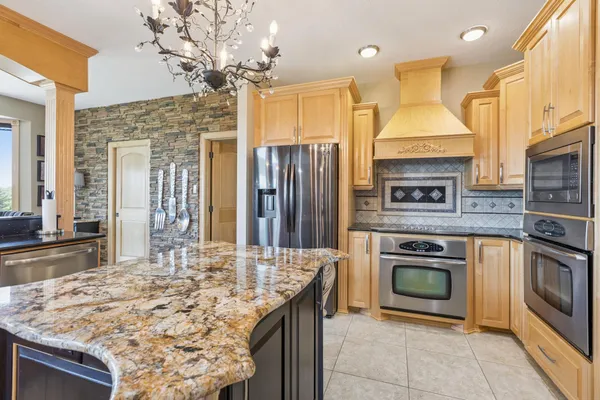 $899,900 | 23535 York Road, Hutchinson, MN 55350