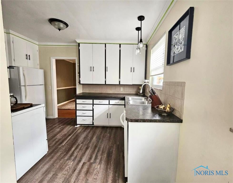 4330 Lowe Road Toledo, OH 43612 - Photo 9 of 23 Gallery Image 9