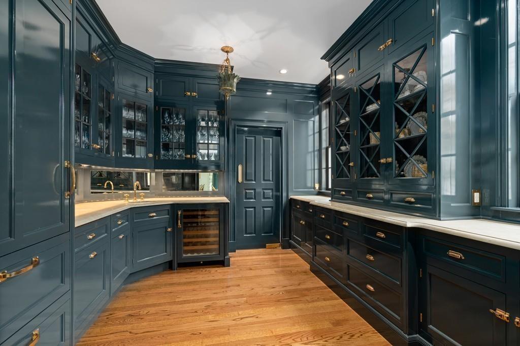 174 Highland Street Weston, MA 02493 - Photo 8 of 39