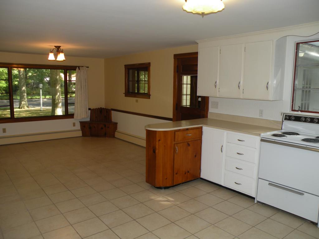 213 Huse Road Manchester, NH 03103 - Photo 11 of 22