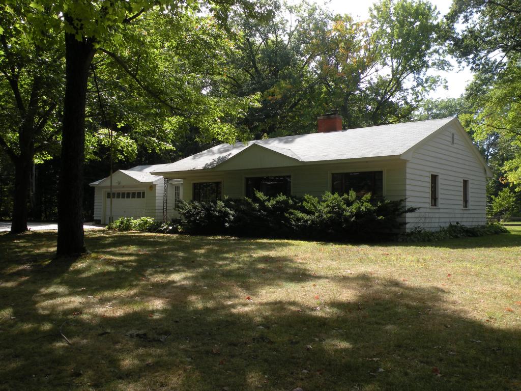 213 Huse Road Manchester, NH 03103 - Photo 3 of 22