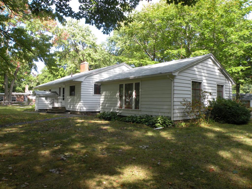 213 Huse Road Manchester, NH 03103 - Photo 9 of 22